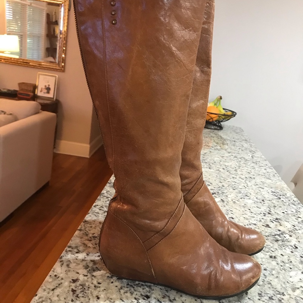 Via Neroli Leather Boots